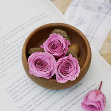 Load image into Gallery viewer, Japan Rose Mr Zhang 2-3cm | 24 Flowers 1 box Installed 02370 Preserved Fresh Flower DIY Material the Gift
