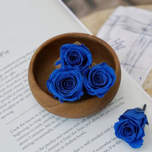 Load image into Gallery viewer, Japan Rose Mr Zhang 2-3cm | 24 Flowers 1 box Installed 02370 Preserved Fresh Flower DIY Material the Gift
