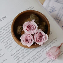 Load image into Gallery viewer, Japan Rose Mr Zhang 2-3cm | 24 Flowers 1 box Installed 02370 Preserved Fresh Flower DIY Material the Gift
